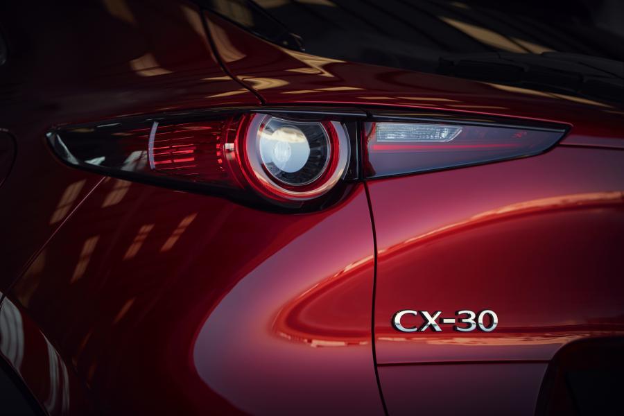 Детали экстерьера Mazda CX-30 2019 года  (WW) (фото 4 из 40)